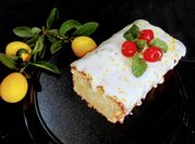 Una foto de budín limón sin aceite