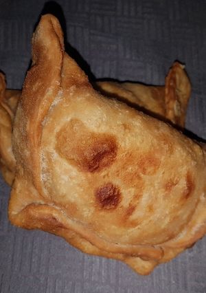 Una foto de Empanada pollo queso choclo