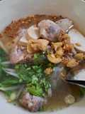 ก๋วยเตี๋ยวกระดูกอ่อนตุ๋น