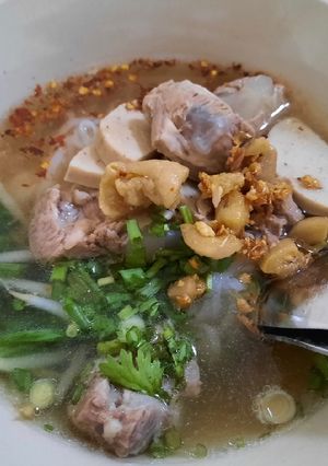 รูปของ ก๋วยเตี๋ยวกระดูกอ่อนตุ๋น