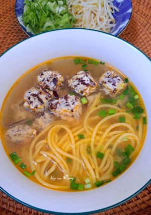 Hình của món Bún mọc gà eat clean.