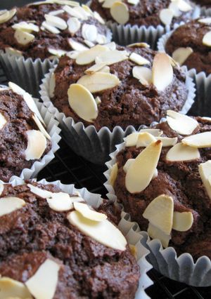 A picture of Apple & Cocoa Cupcakes.