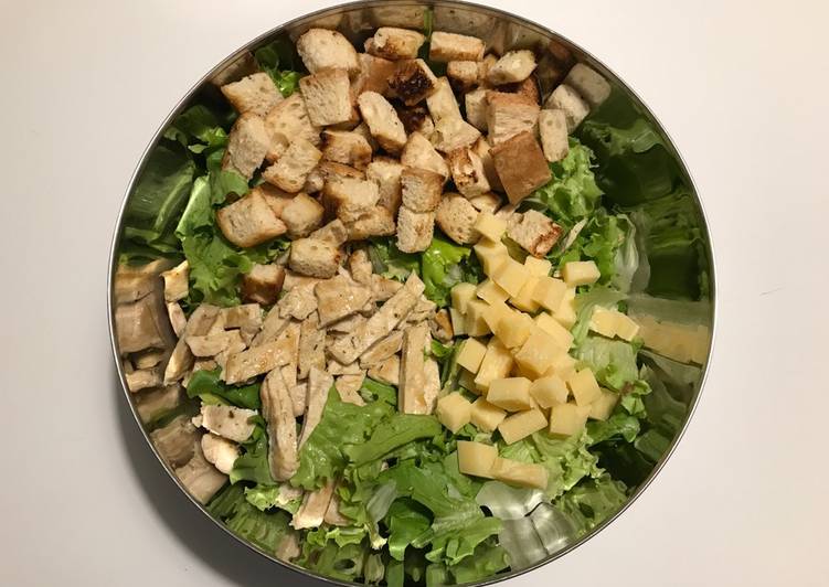 Caesar salad con pollo
