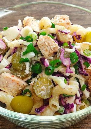 عکسی از دستور سالاد پاستا و کلم (غذای رژیمی)