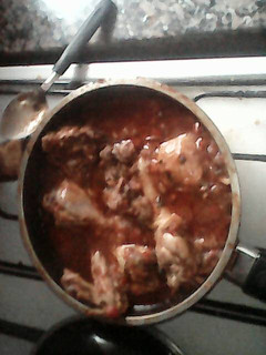 Foto principal de Salsa de pollo con fideos tallarines