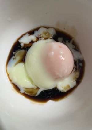 Hình của món Tamago Onsen(trứng chần kiểu Nhật).