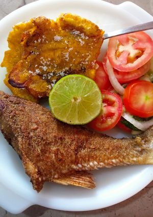 Una foto de Rico pescado frito 🤤