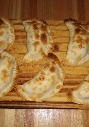 Una foto de Empanadas de pollo súper fácil!