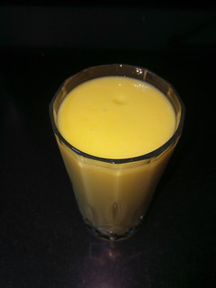 મેંગો મિલ્ક શેક (Mango Milk Shake Recipe In Gujarati) રેસીપી મુખ્ય ફોટો