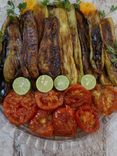 عکسی از دستور بادمجان گوجه سرخ شده