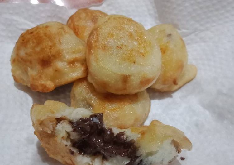 Cara Gampang Menyiapkan Rondo royal (tape goreng) isi choco crunchy lumer abisss. yang Bisa Manjain Lidah