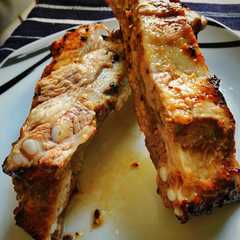 Una foto de Costillar de cerdo a la mostaza