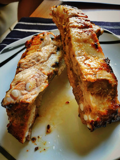 Una foto de Costillar de cerdo a la mostaza