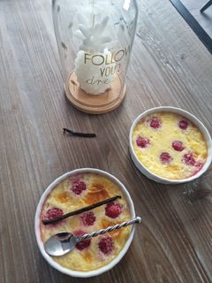 Une photo de °Crème caramel aux framboises°