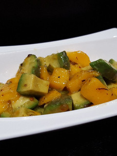 Une photo de Salade avocat mangue