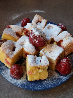 Epres, pudingos piskóta🍓 recept fotója