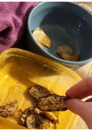 A picture of Seasoned Fried potatoes/chips.