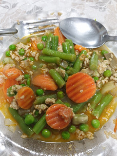 Una foto de Revuelto de verduras 🥗 con huevo 🥚