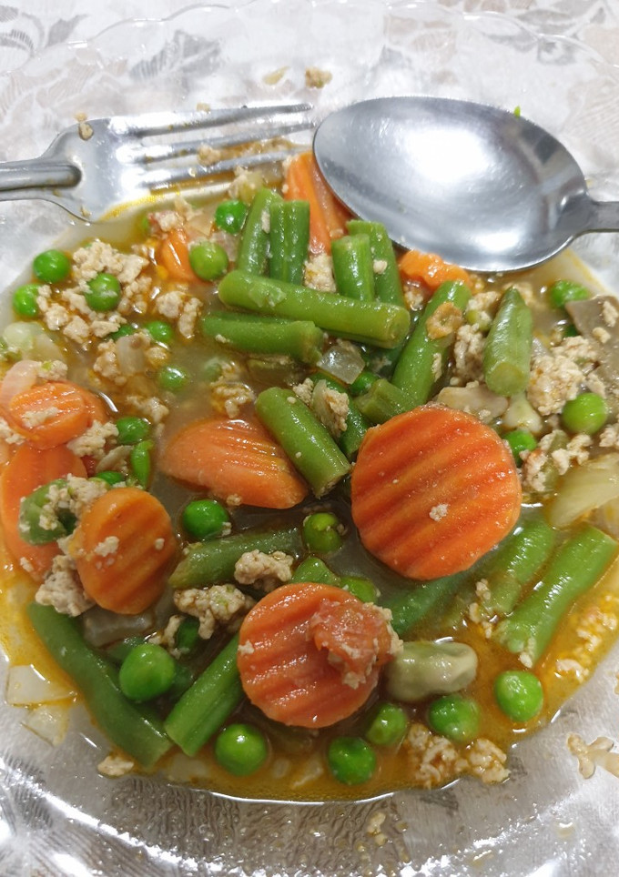 Una foto de Revuelto de verduras 🥗 con huevo 🥚