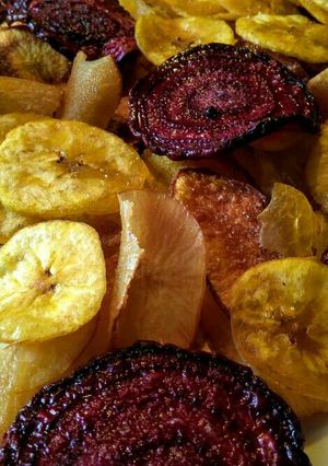 Una foto de CHIPS De Plátanos, Yuca y Más...!