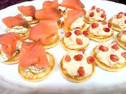 Una foto de blinis saludables