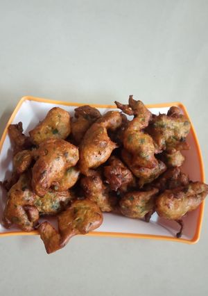 A picture of Methi bhajiya.
