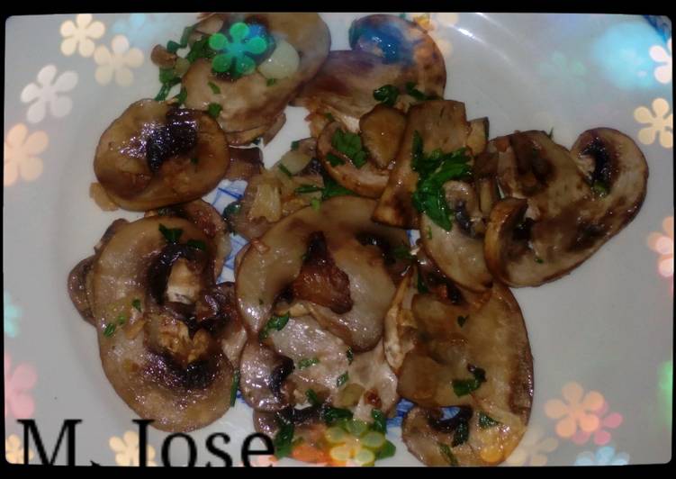 Y gambas jamon con champinones plancha a la
