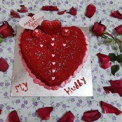 A picture of Heart shape red velvet cake.