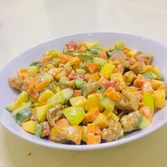 Chicken salad with thousand island dressing A picture of Chicken salad with thousand island dressing.