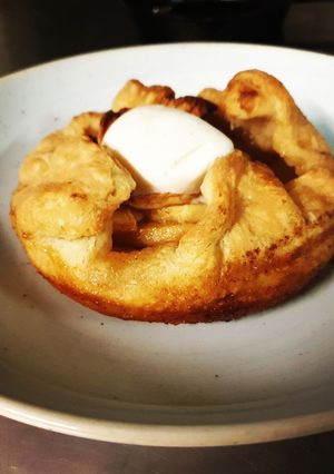 A picture of Apple & Cinnamon Galette.