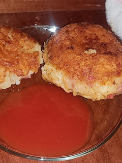 Una foto de Papas rellenas con jamón y queso