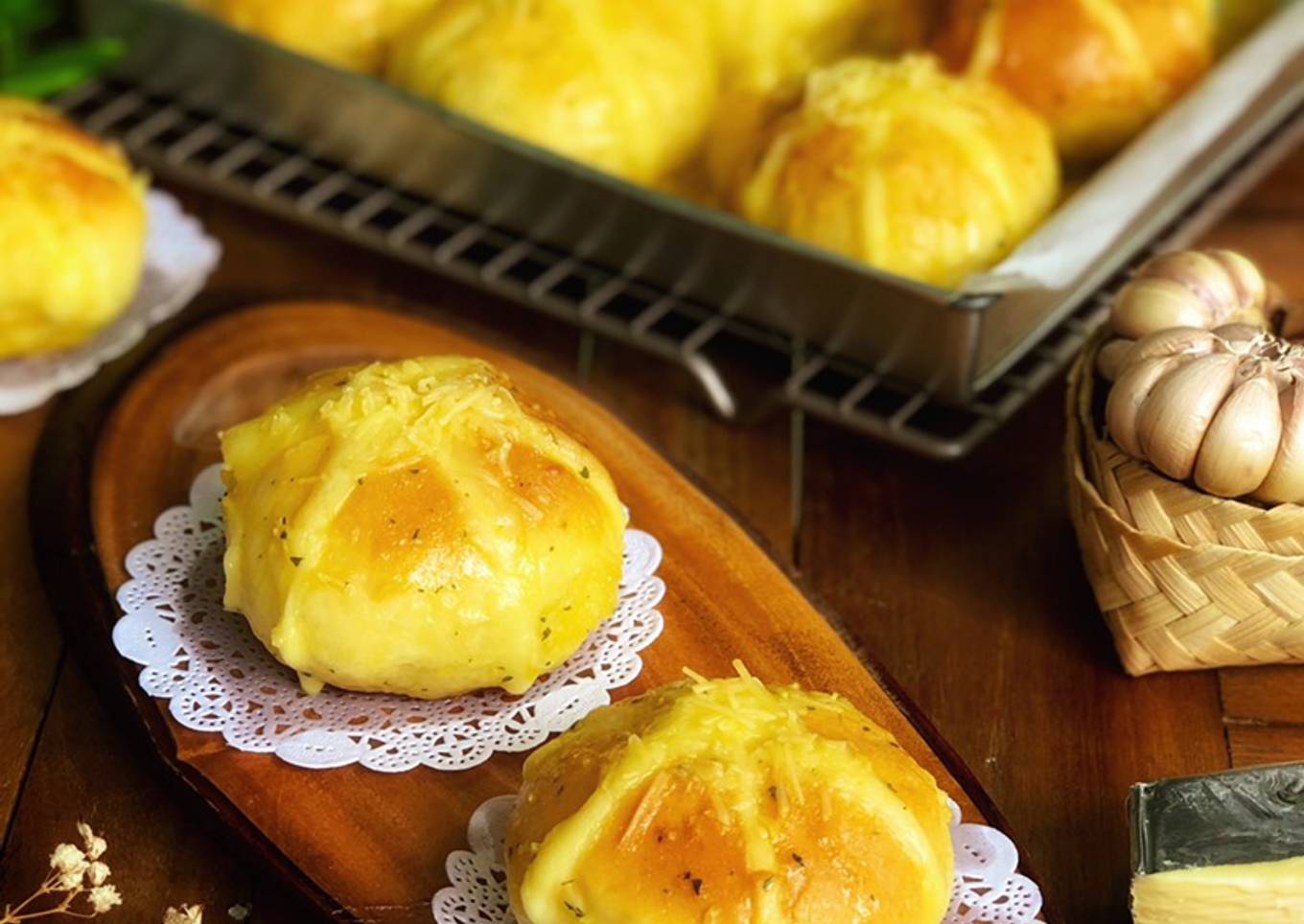 Korean Garlic Bread