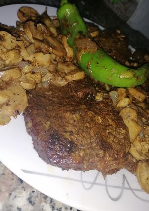 صورة لوصفة ستيك لحمة بالفطر🥩🍄