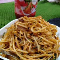 A picture of Chinese style chowmein Noddles.
