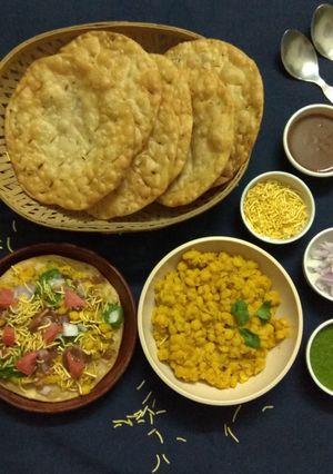 A picture of Sindhi dal pakwaan.