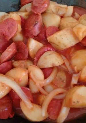 Una foto de Cazuela de chorizo con patatas. ॐ