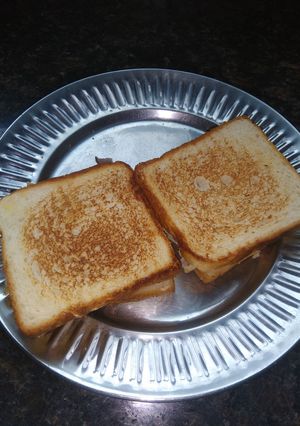 A picture of Omelette cheese sandwich.