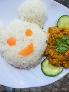 Hình của món Cơm nắm thịt bò xào cà rốt(Bé ăn dặm).