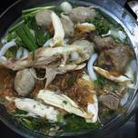 Hình của món Bánh canh gà & bò viên.