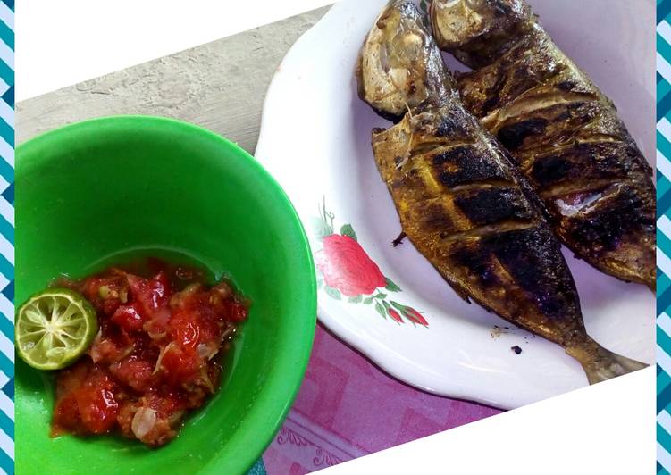 Resep Ikan bakar sambel bima😊😊/sambel mentah jeruk purut, Lezat
