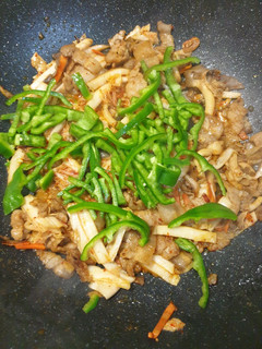 泡菜炒豬五花-女兒指定便當菜 的食譜成品照片