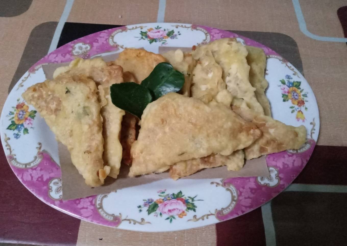 Mandwan + irisan kertas oranye