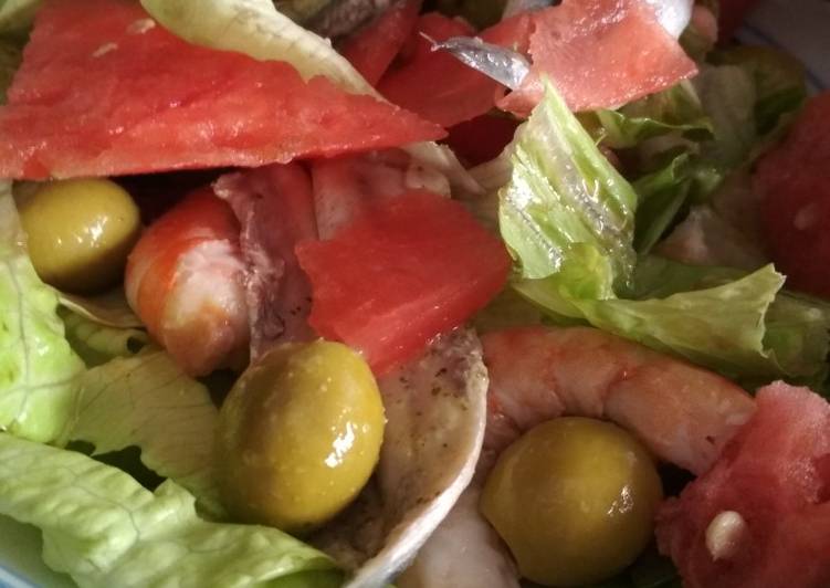 Ensalada de langostinos y 🍉 sandía