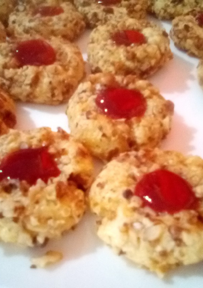 Una foto de Galletitas de nuez y jalea de frutilla