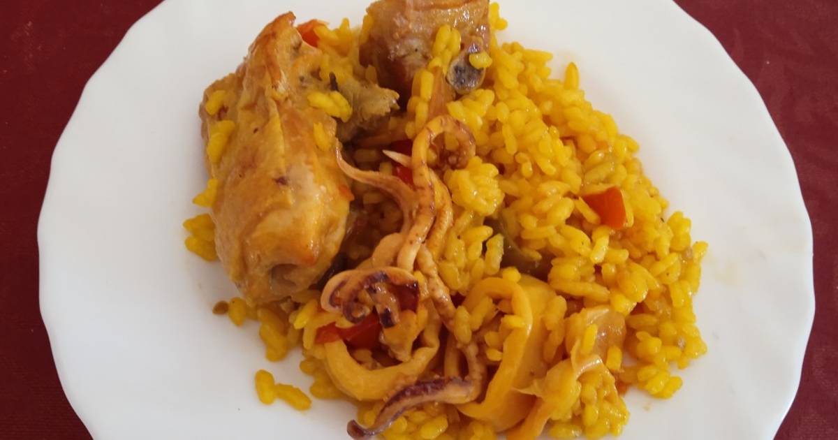 Paella de pollo y calamares Receta de Miguelo Ferrer Alberich Cookpad