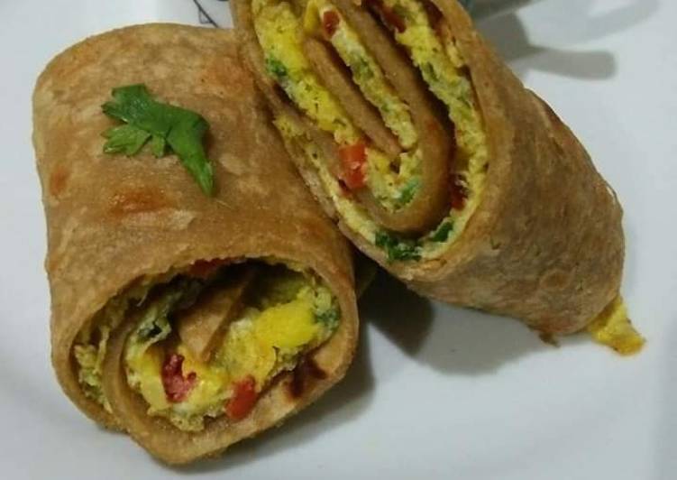 Simple Way to Prepare Favorite Omelette Paratha Roll😋💛
