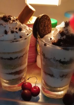 A picture of Whipped cream Dessert.