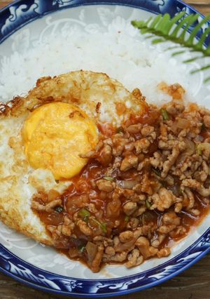 รูปของ ข้าวไข่ดาวทรงเครื่อง