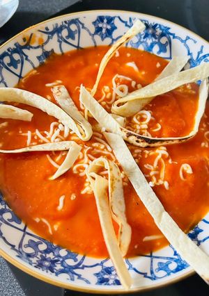 A picture of Sopa Azteca (without chicken).