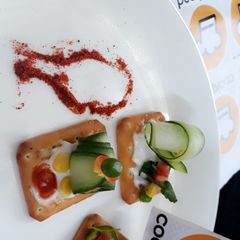 A picture of TUC appetizer.